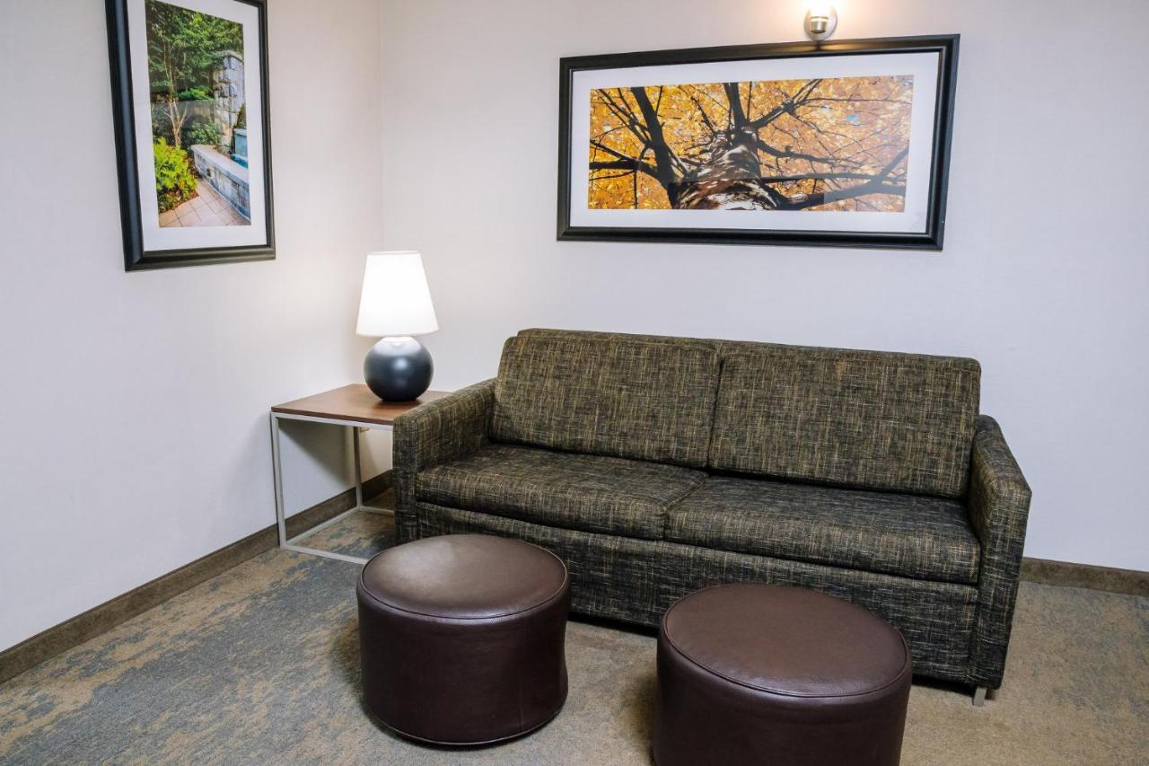 Holiday Inn Hotel & Suites Stockbridge-Atlanta I-75 By Ihg Buitenkant foto