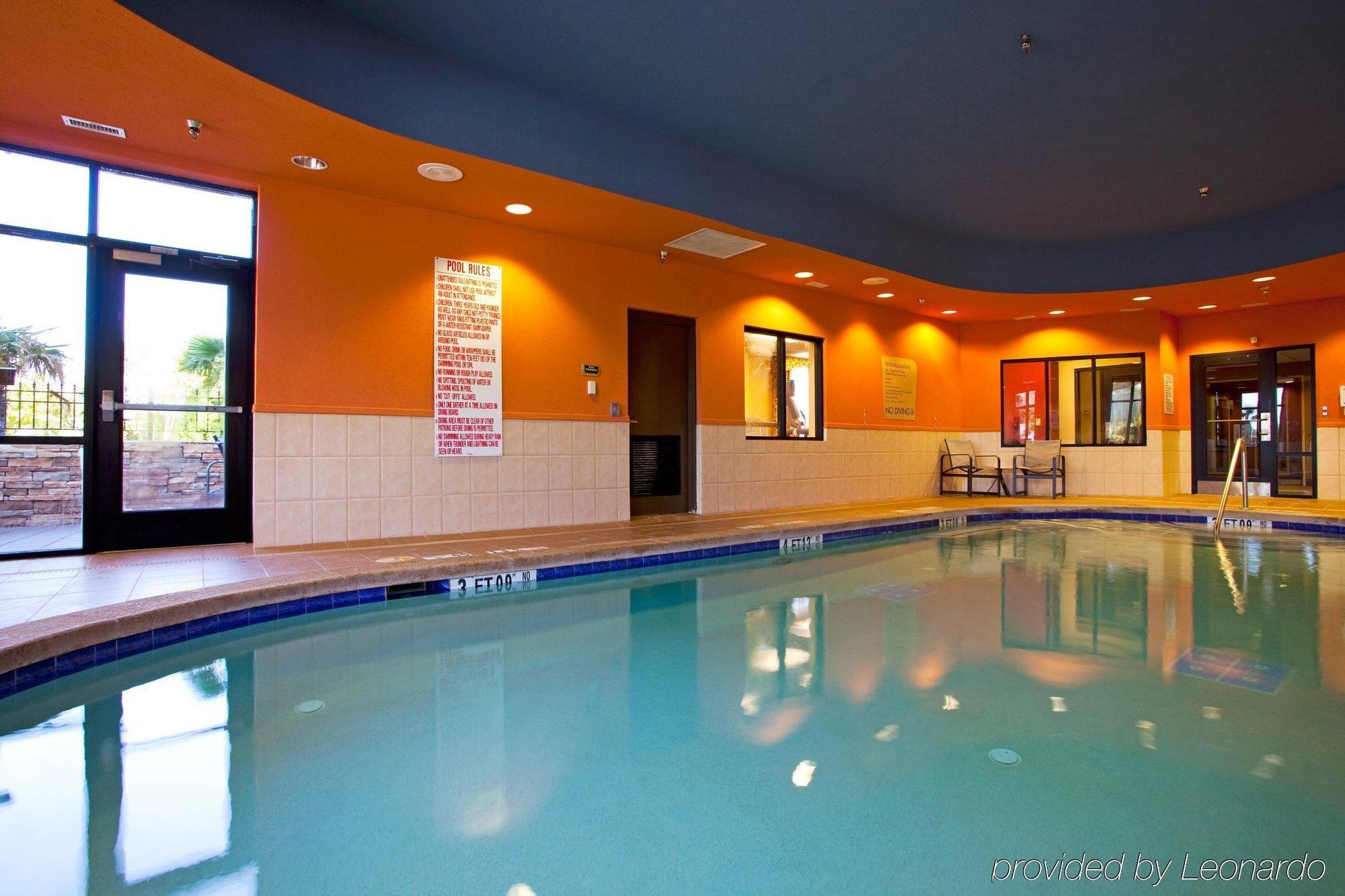 Holiday Inn Hotel & Suites Stockbridge-Atlanta I-75 By Ihg Buitenkant foto