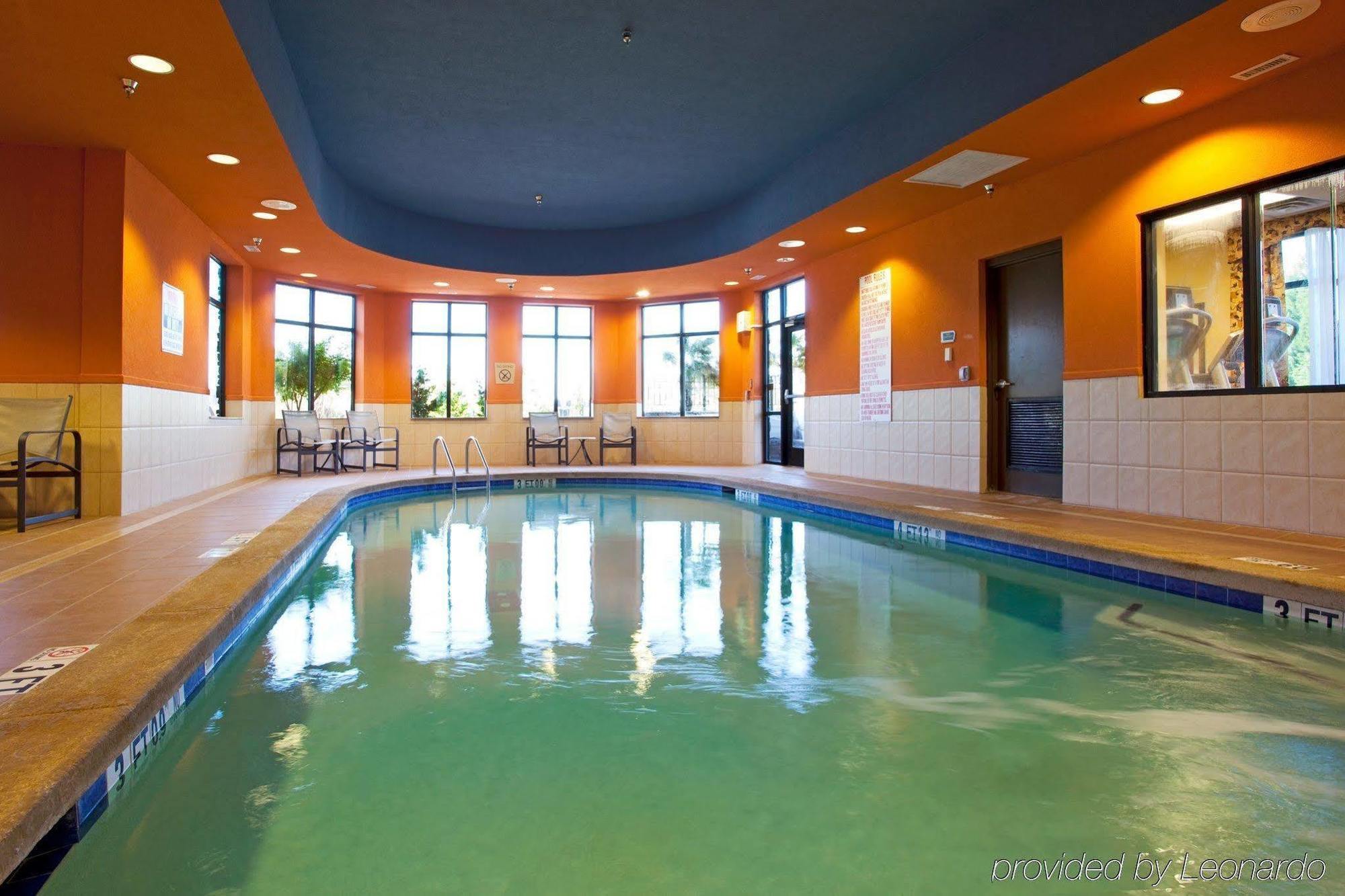 Holiday Inn Hotel & Suites Stockbridge-Atlanta I-75 By Ihg Buitenkant foto